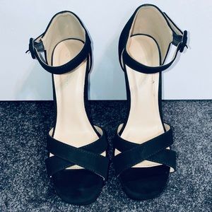 BLACK PLATFORM HEEL